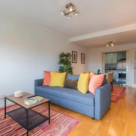 Fancy W/metro At Doorstep By Lovelystay * Лиссабон