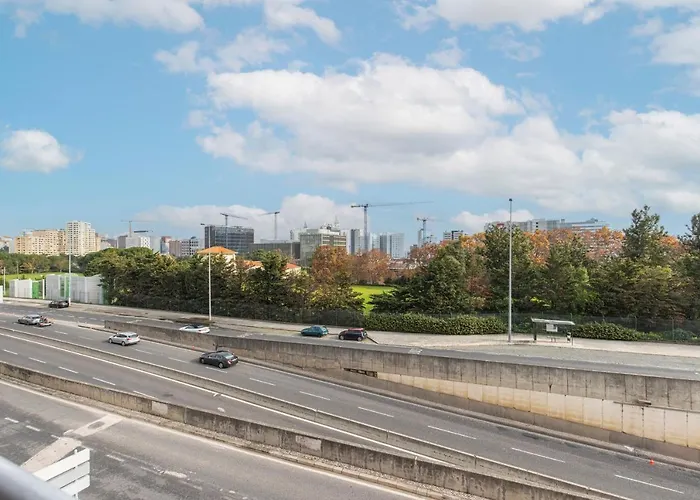 Fancy W/metro At Doorstep By Lovelystay * Lissabon