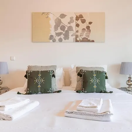 Apartament Fancy W/metro At Doorstep By Lovelystay