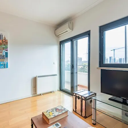 Fancy W/metro At Doorstep By Lovelystay Apartmán