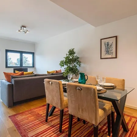 Apartment Fancy W/metro At Doorstep By Lovelystay *